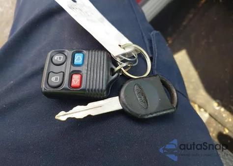 2006 Ford Focus Zx3 z USA, uszkodzony, nr VIN 1FAHP31NX6W233180